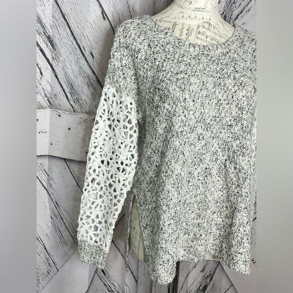 ASTR Gray Knit Marled Oversized Sweater with Lace Sleeve S - Picture 3 of 6